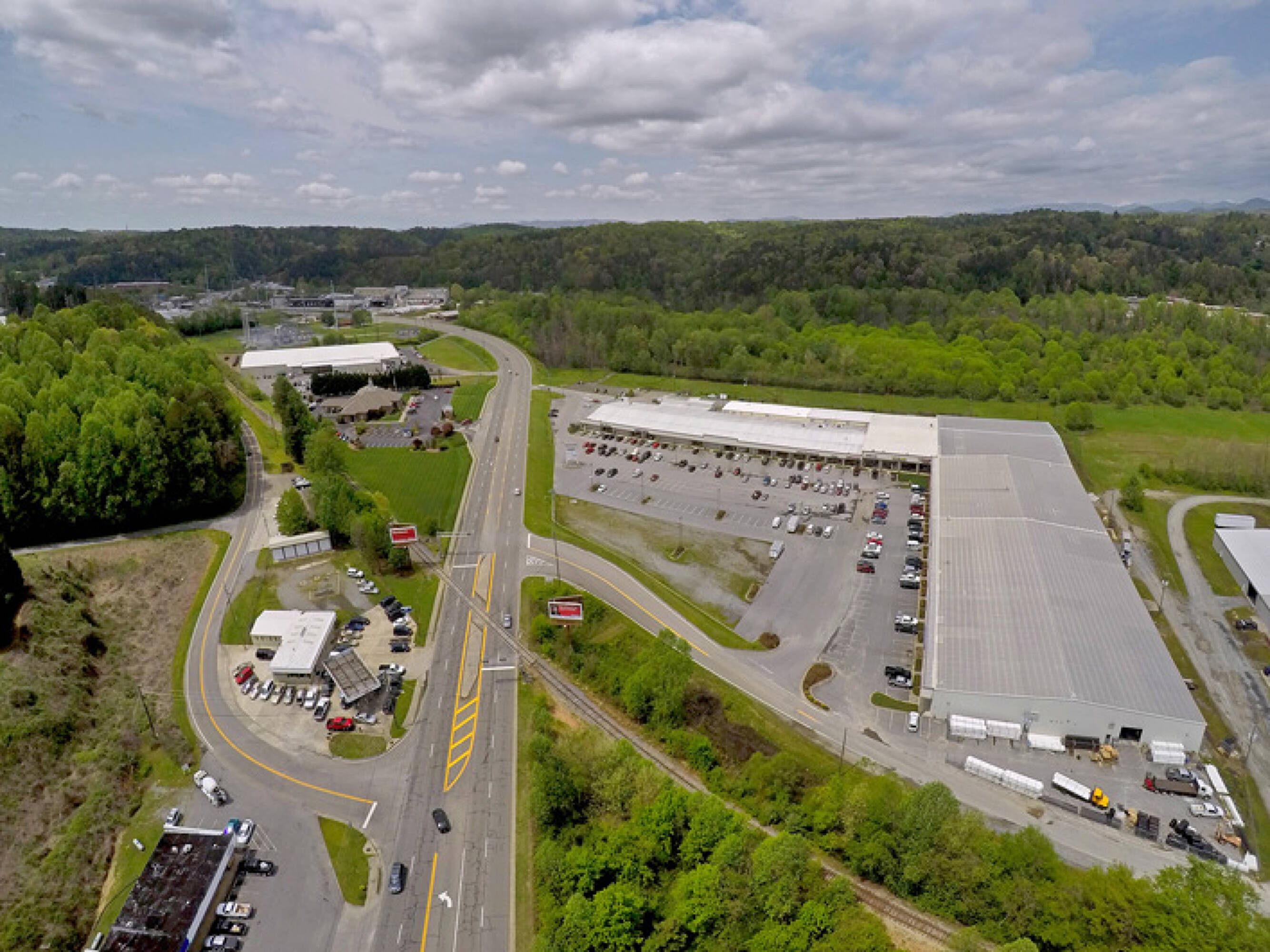 449 Industrial Blvd, Ellijay, GA 30540 Retail Space for Lease 449