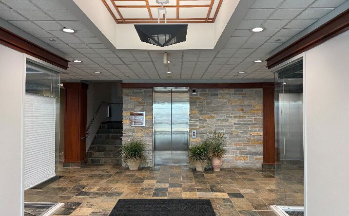 Pictures of Office property located at N21W23340 Ridgeview Pkwy, Waukesha, WI 53188 for lease - image #1