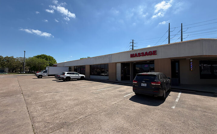 Pictures of Retail property located at 3800 S Gessner Rd, Houston, TX 77063 for lease - image #1