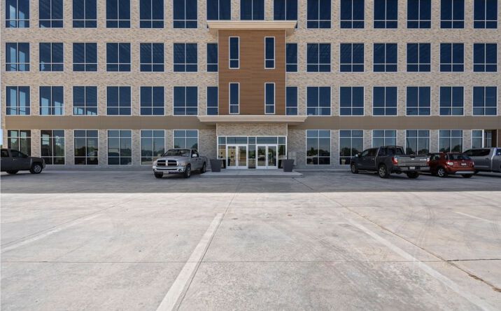 Pictures of Office property located at 5107 82nd St, Lubbock, TX 79424 for lease - image #1