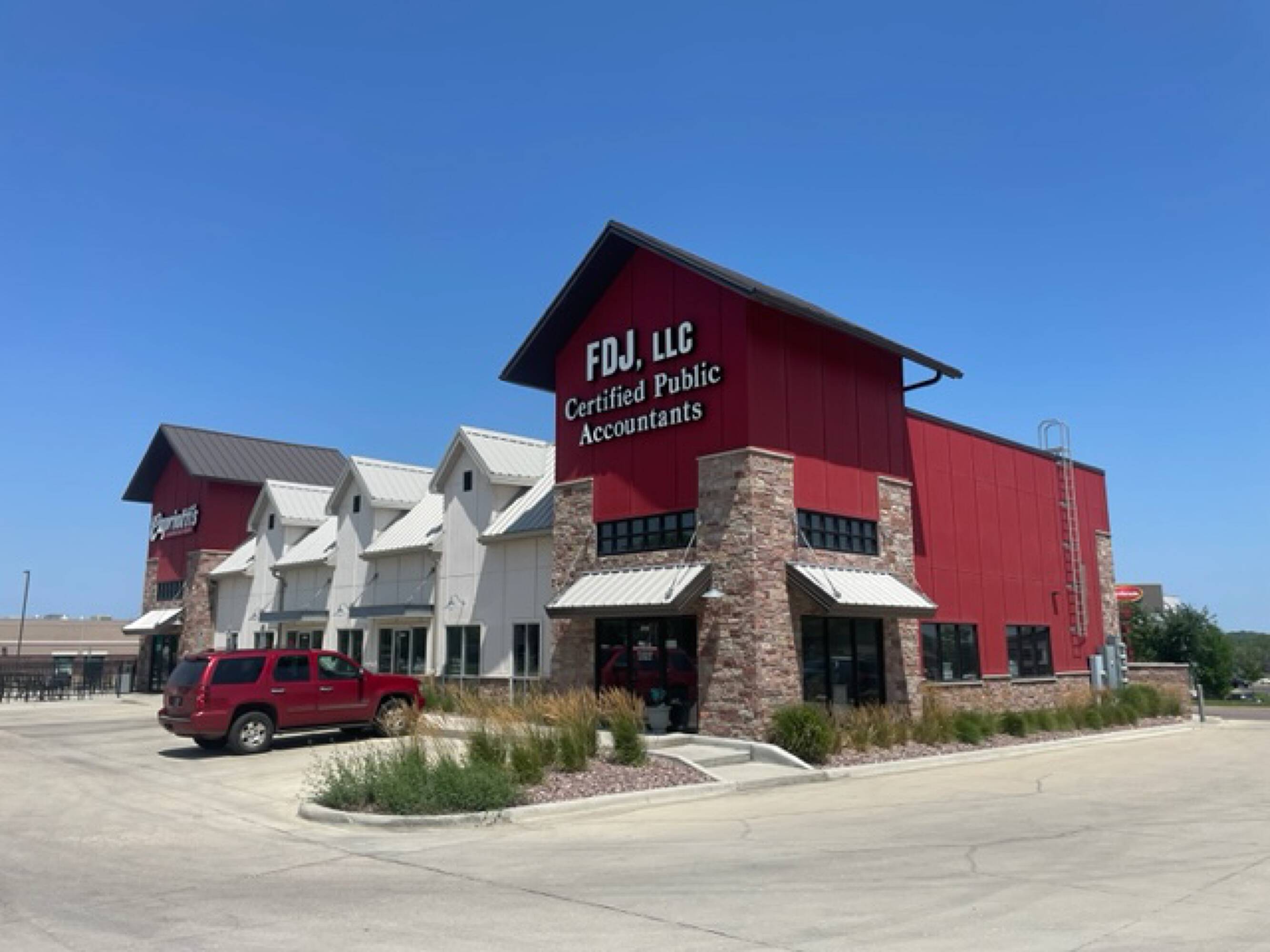 2510 S Marion Rd, Sioux Falls, SD 57106