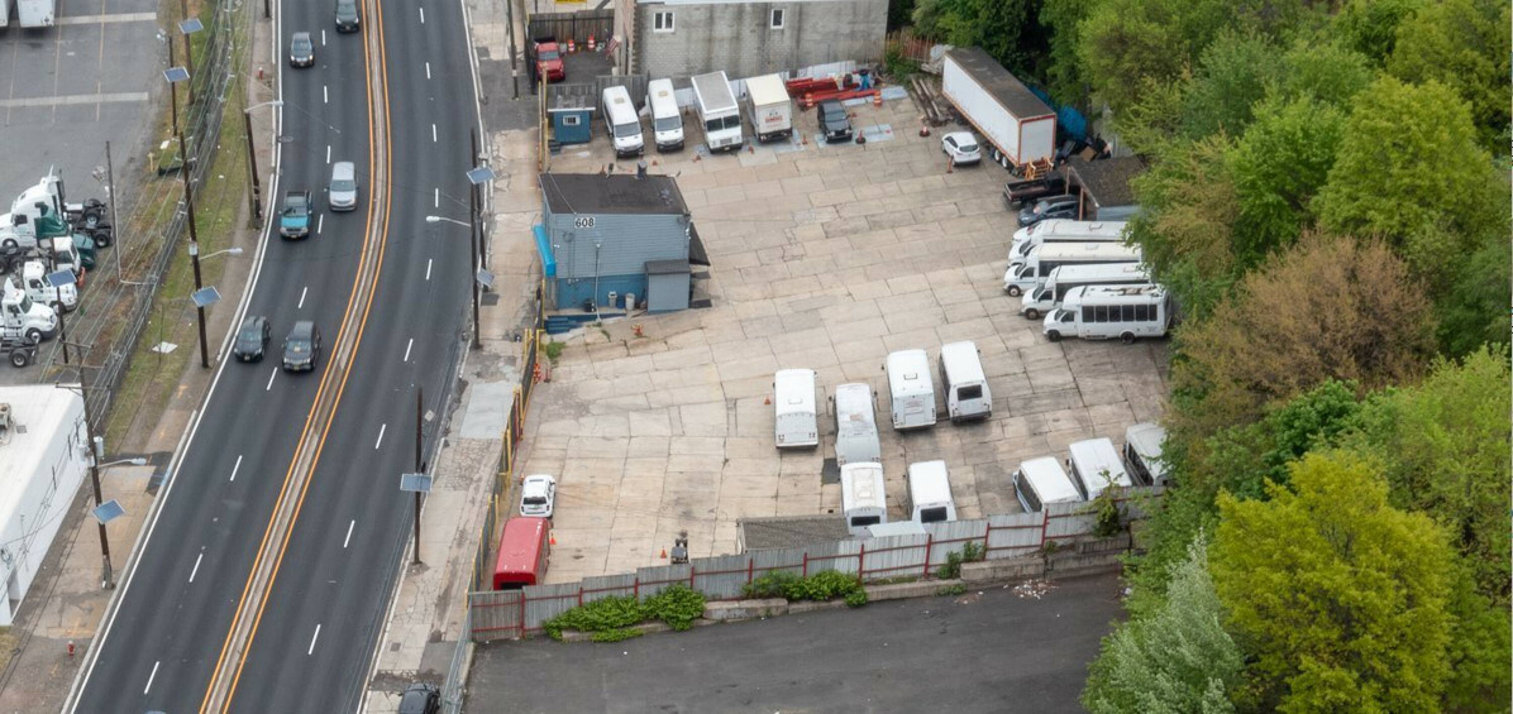 598 Tonnelle Ave, Jersey City, NJ 07307