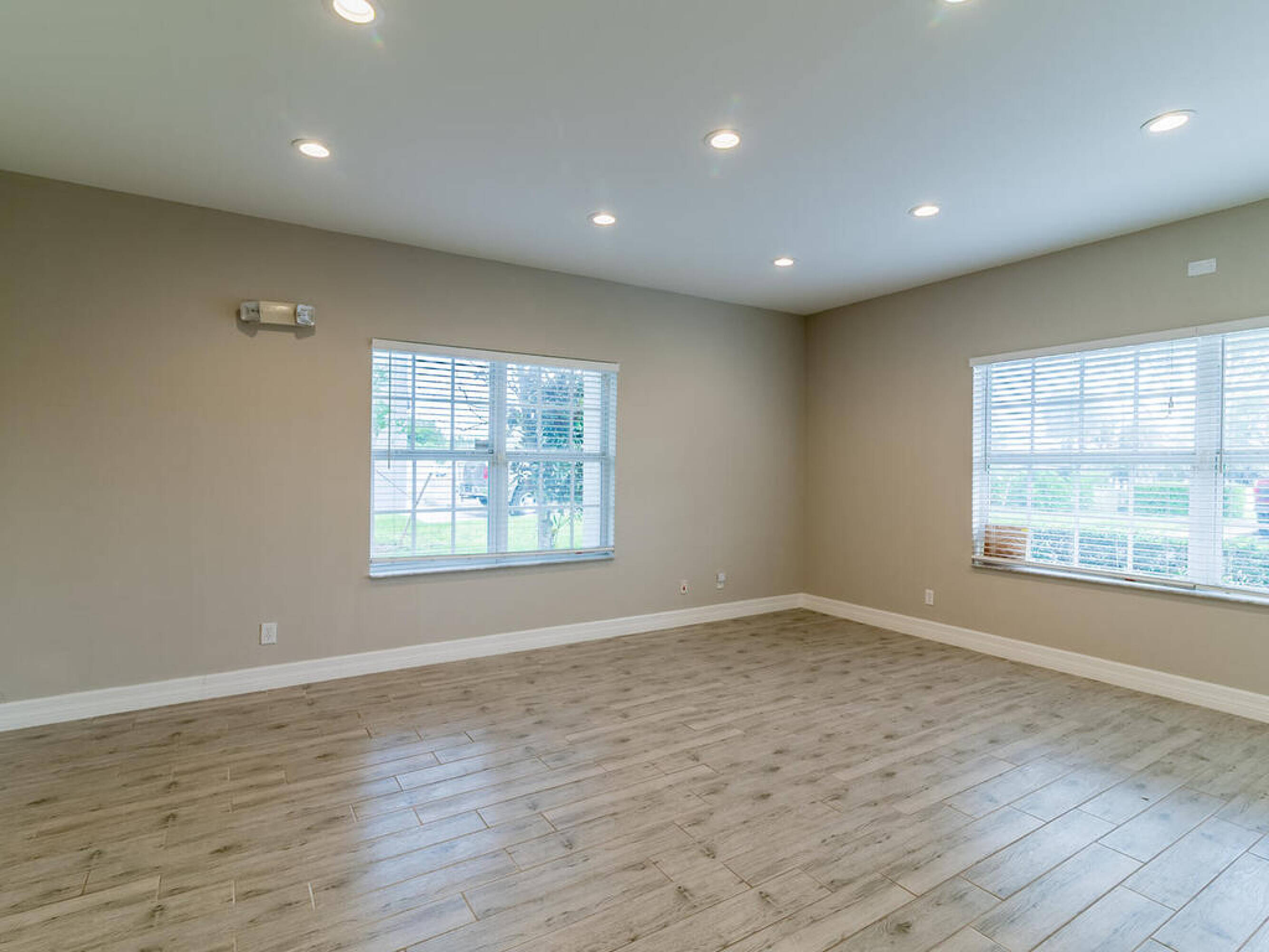 3526 Plover Ave, Naples, FL 34117