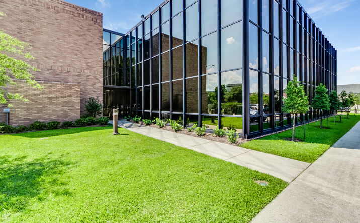Pictures of Office property located at 217 E Kaliste Saloom Rd, Lafayette, LA 70508 for lease - image #1