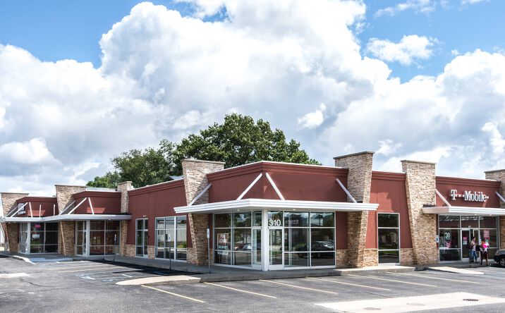 Pictures of Retail, Restaurant property located at 308 N Drake Rd, Kalamazoo, MI 49006 for lease - image #1
