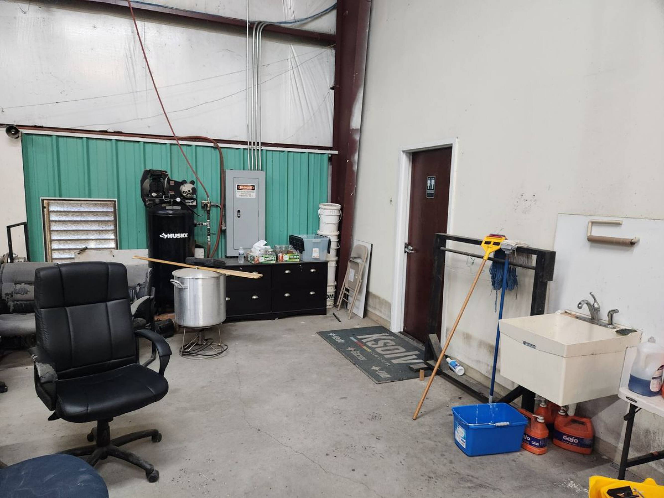 2955 S St Landry Ave, Gonzales, LA 70737