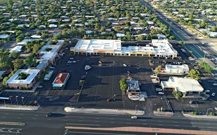 Pictures of Retail, Office, Restaurant property located at 7035 E Tanque Verde Rd, Tucson, AZ 85715 for lease - image #1