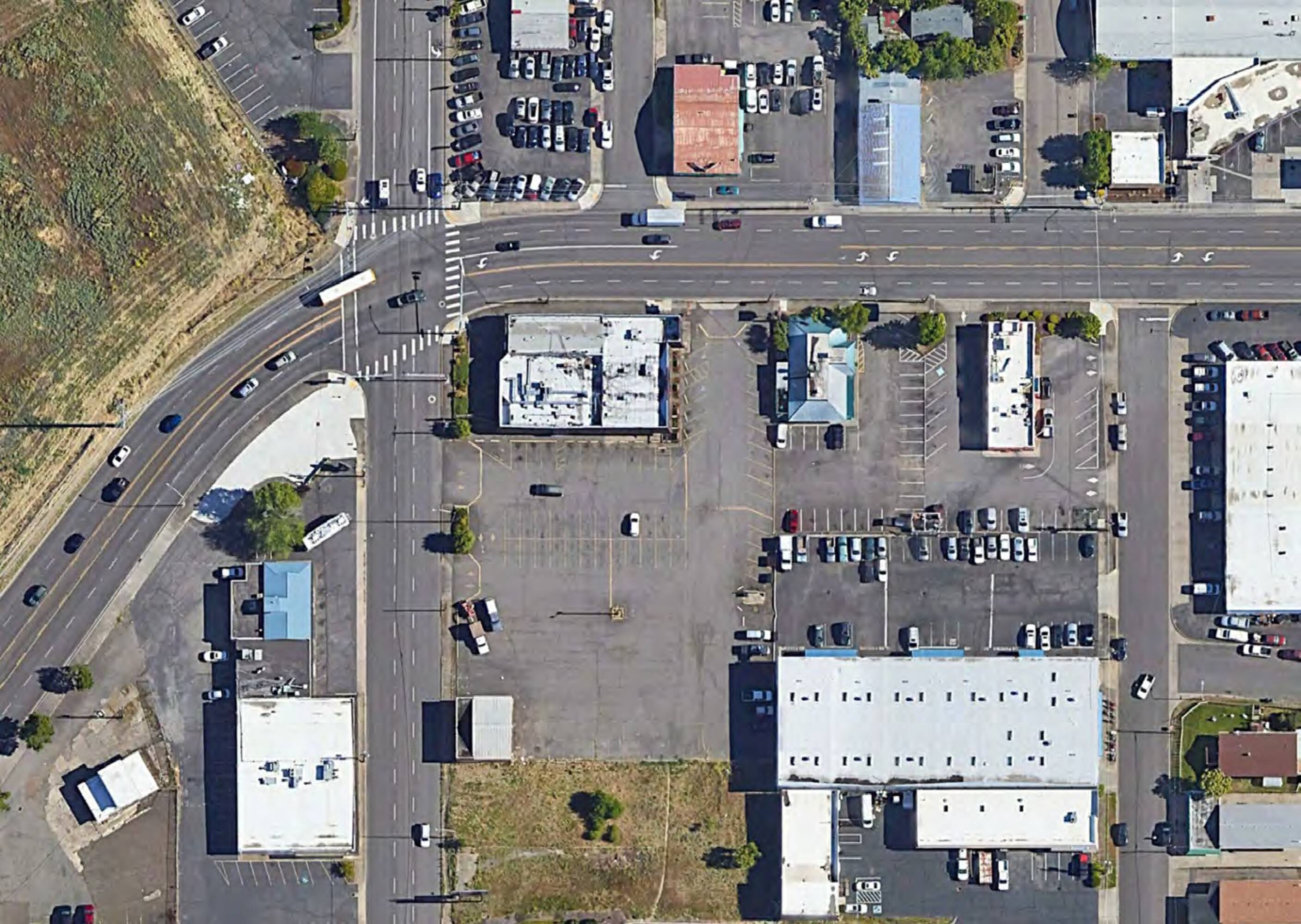 1182 Court St, Medford, OR 97501