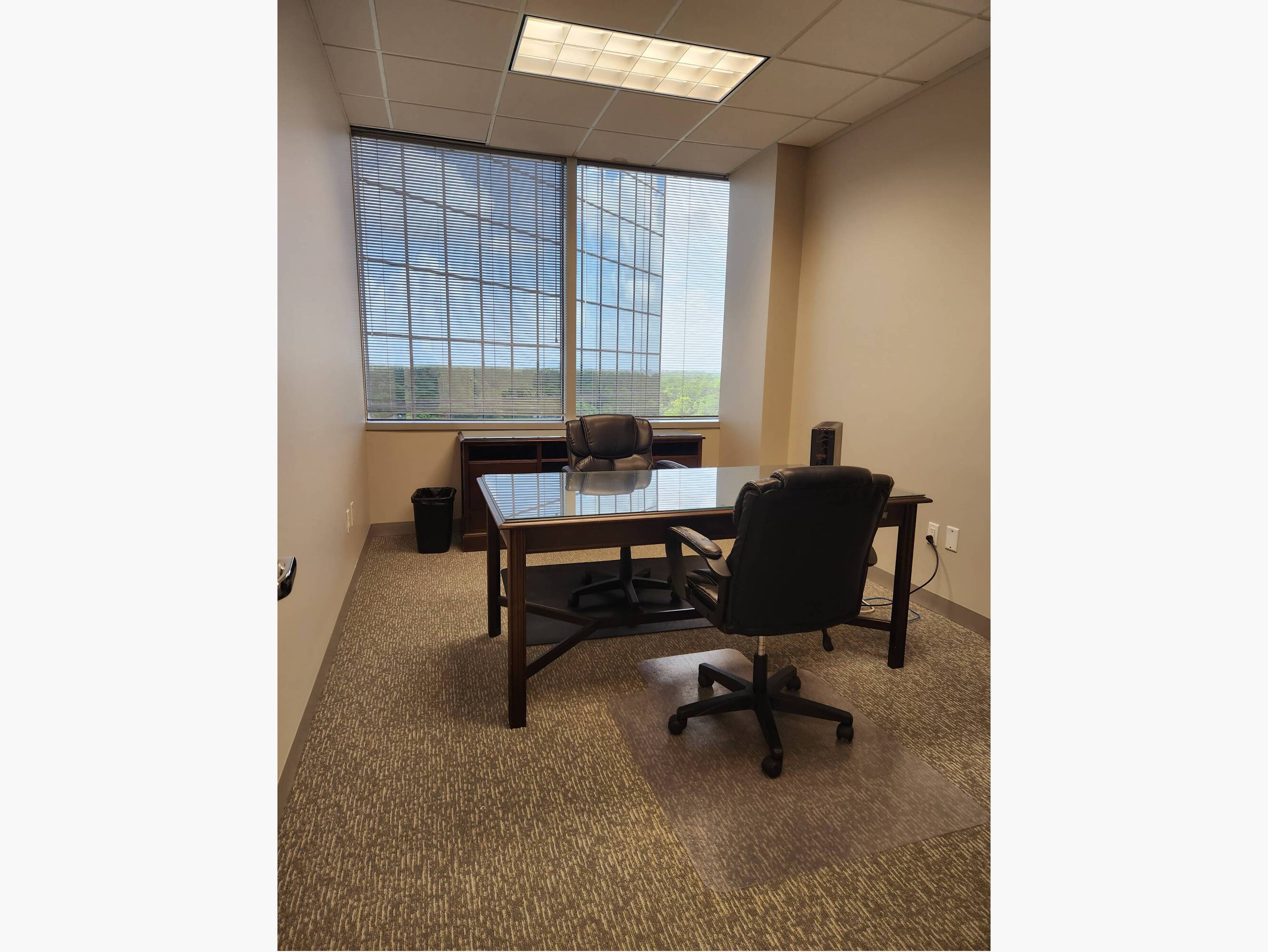 800 Gessner Rd, Houston, TX 77024