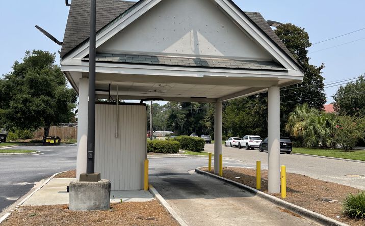 Pictures of Retail property located at 6999 Abercorn St, Savannah, GA 31405 for lease - image #1
