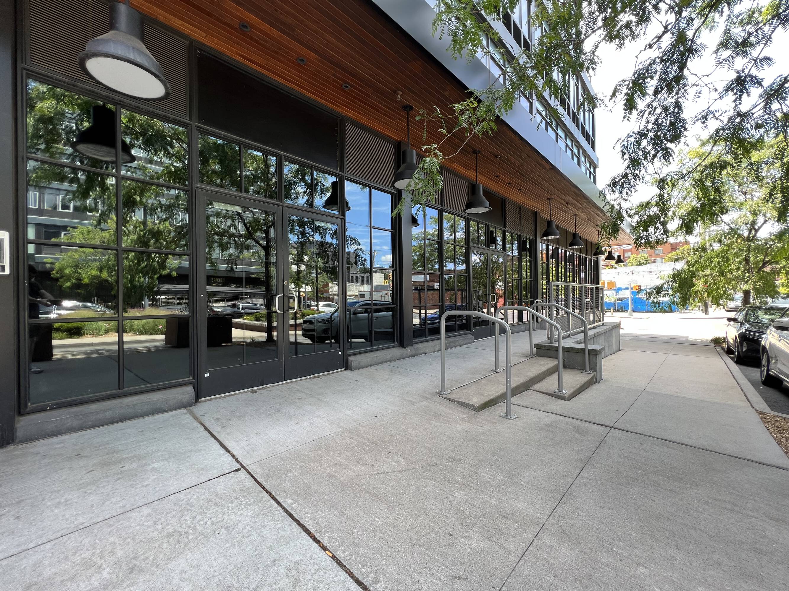 7 Navy Pier Ct, Staten Island, NY 10304