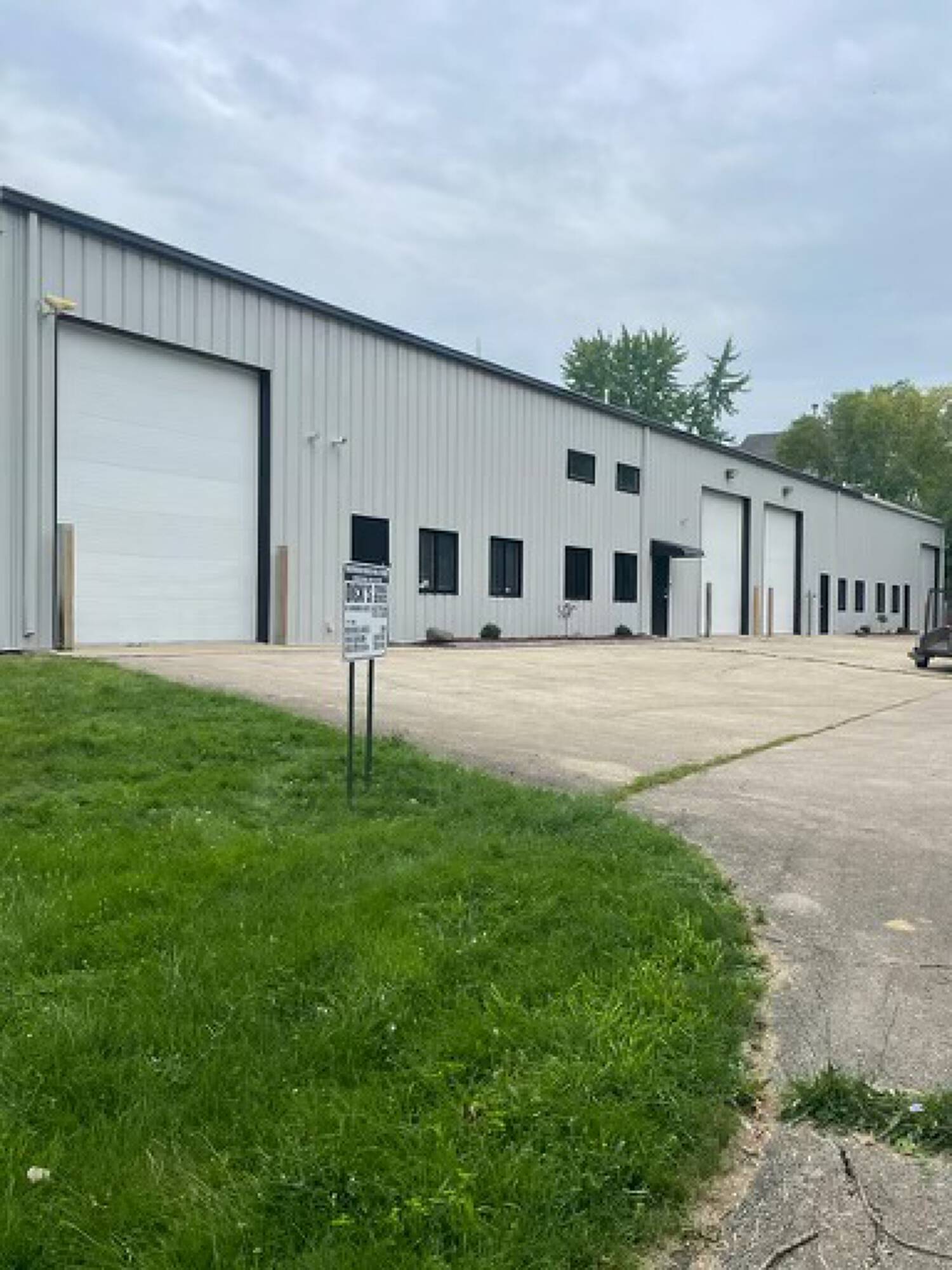 Theodore St, Joliet, IL 60431