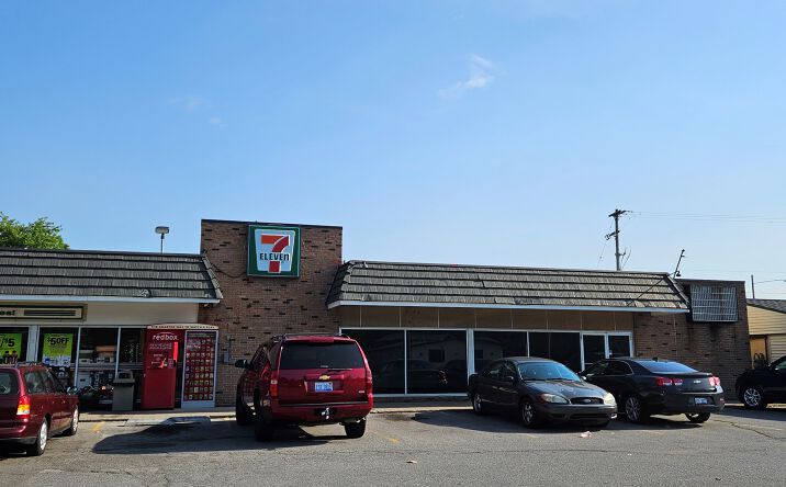 Pictures of Retail property located at 2726 Weiss St, Saginaw, MI 48602 for lease - image #1