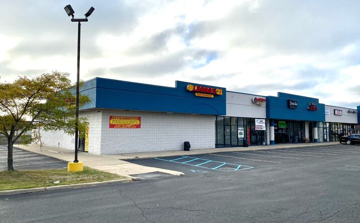 Pictures of Retail, Office property located at 46590 Gratiot Ave, Chesterfield, MI 48051 for lease - image #1