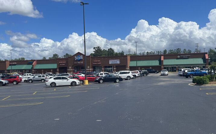 Pictures of Retail property located at 3850 W Main St, Dothan, AL 36305 for lease - image #1