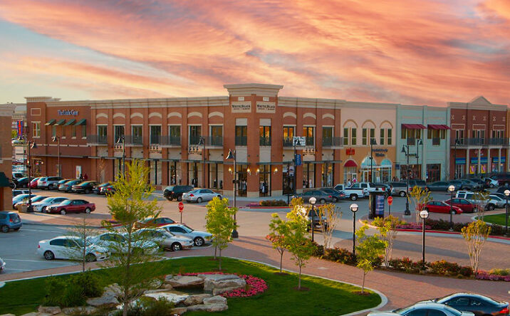 Pictures of Retail property located at 4001 Arlington Highlands Blvd, Arlington, TX 76018 for lease - image #1