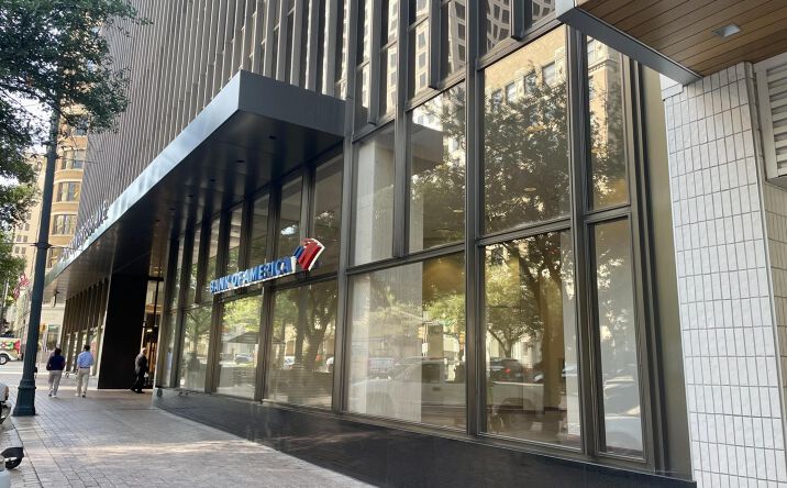 Pictures of Retail, Office property located at 515 Congress Ave., Austin, TX 78701 for lease - image #1