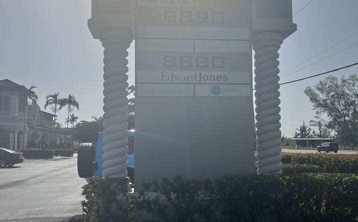 Pictures of Office property located at 8900 Gladiolus Dr, Fort Myers, FL 33908 for lease - image #1