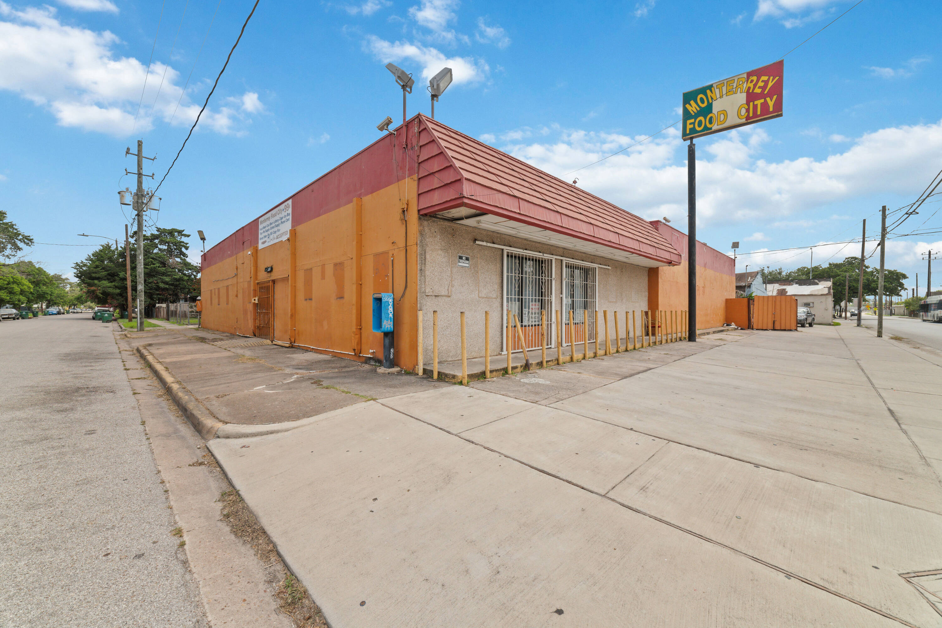 1906 Chapman St, Houston, TX 77009