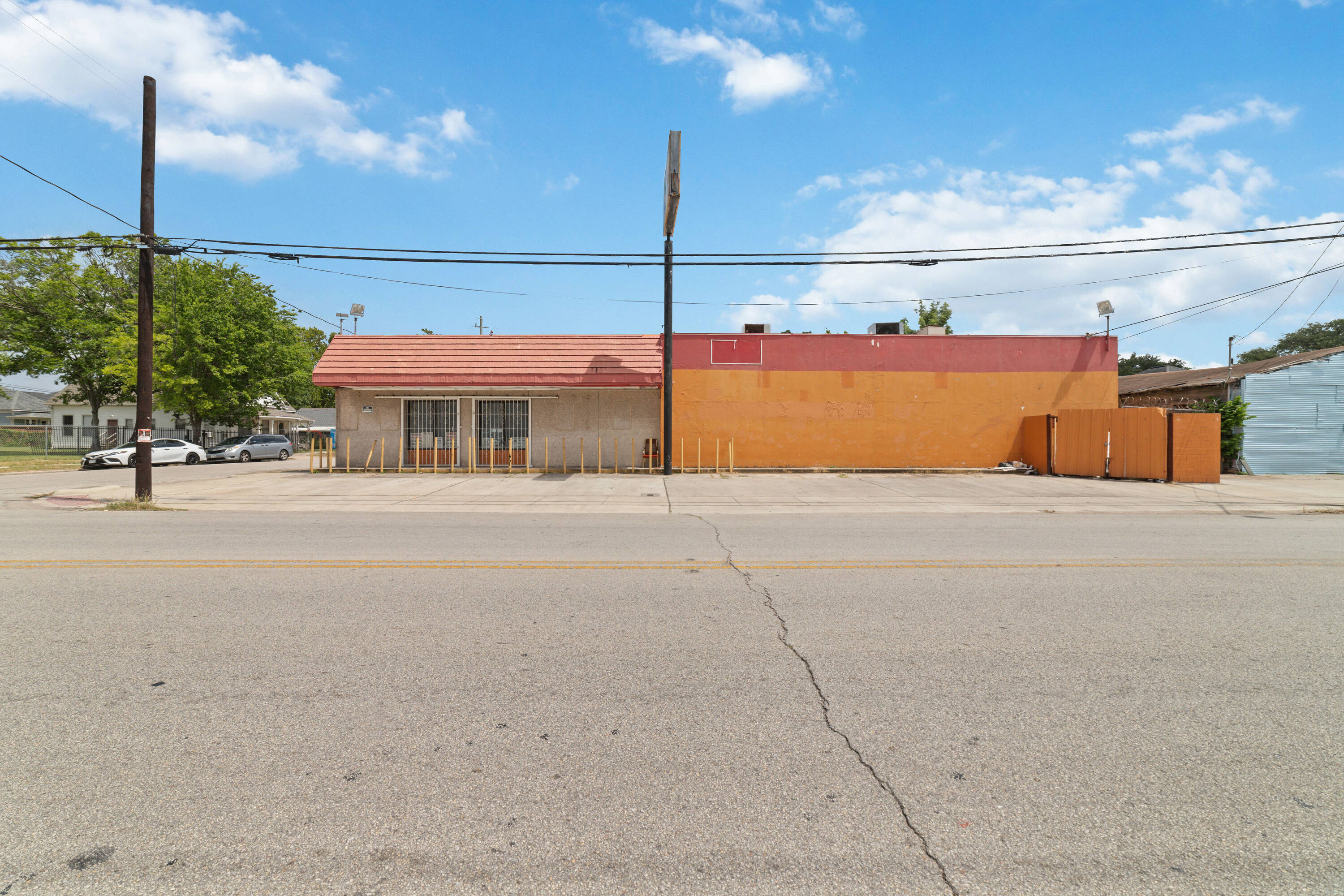 1906 Chapman St, Houston, TX 77009