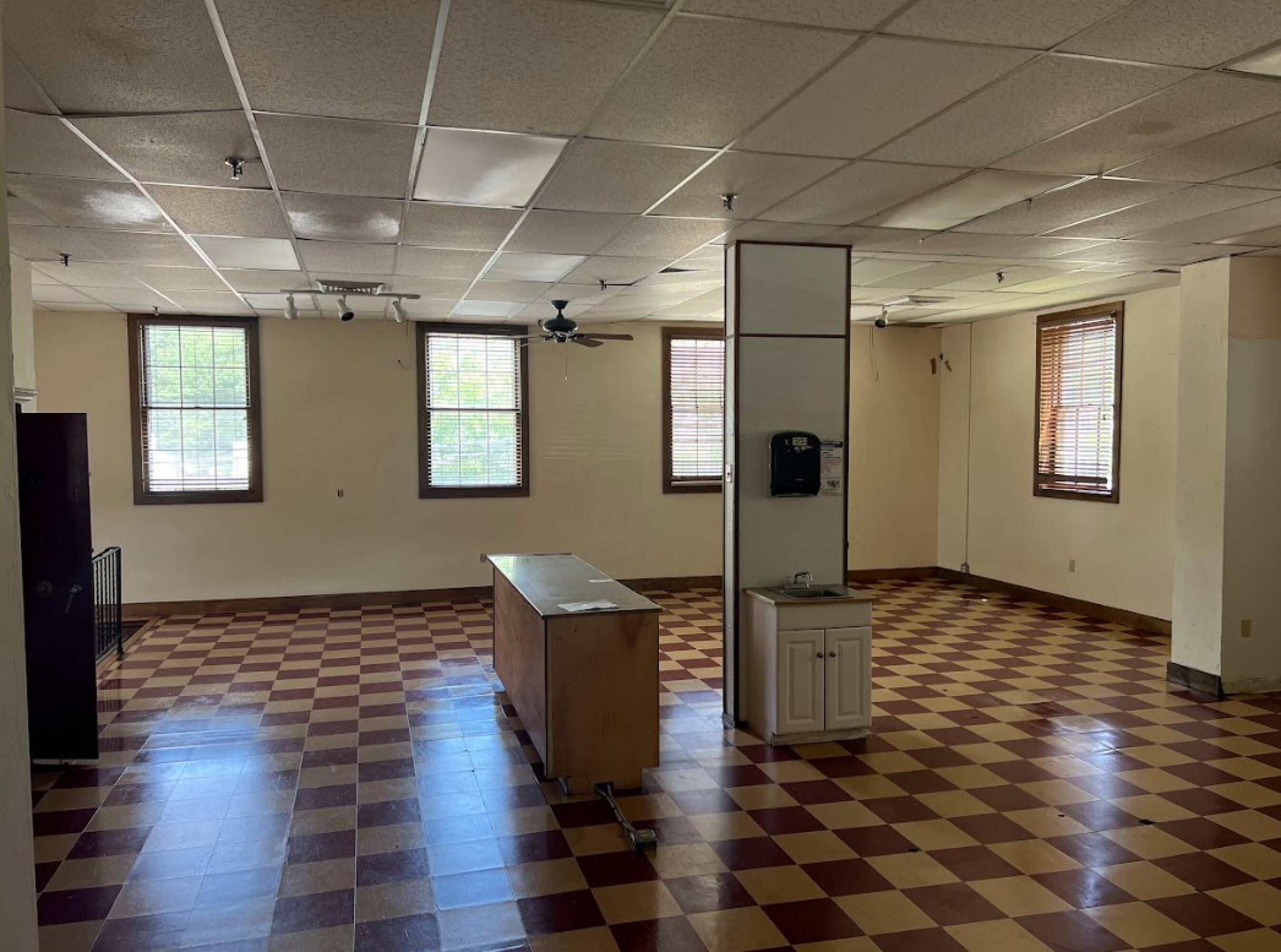 43 Grove St, Peterborough, NH 03458