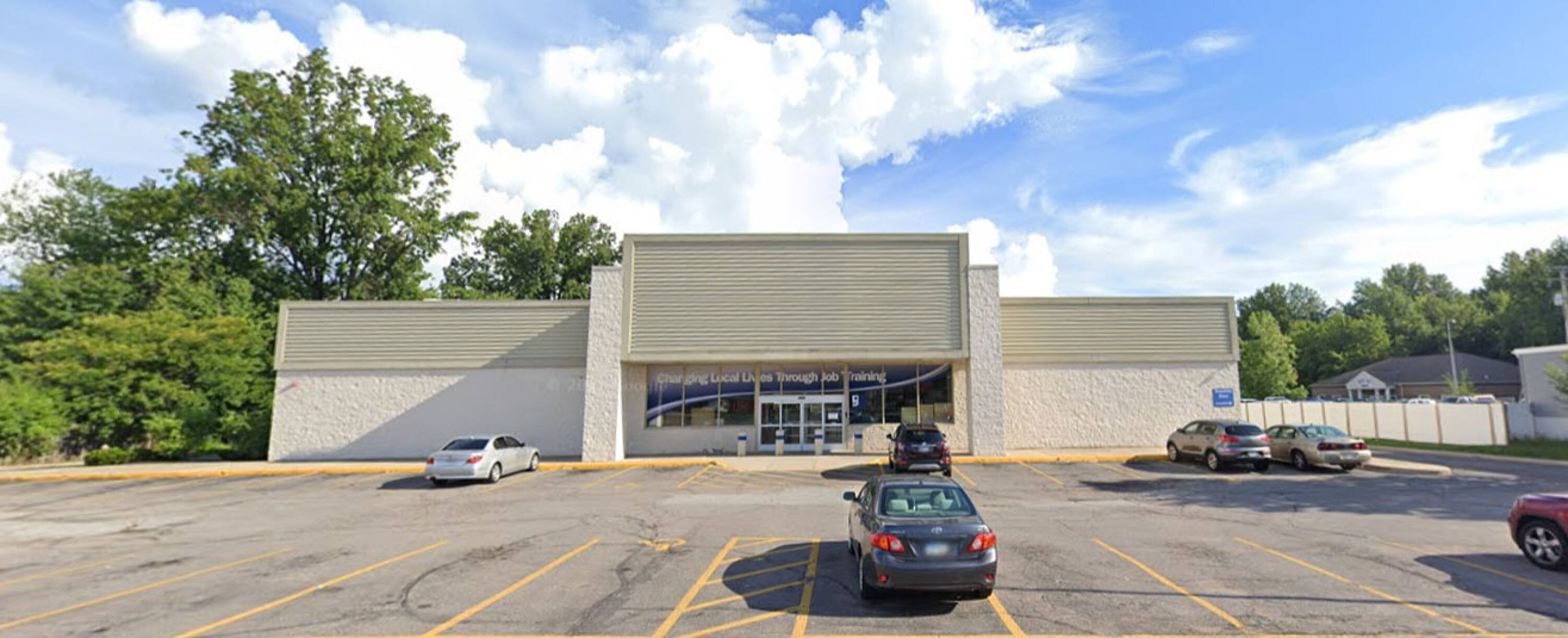 33459 Vine St, Eastlake, OH 44095