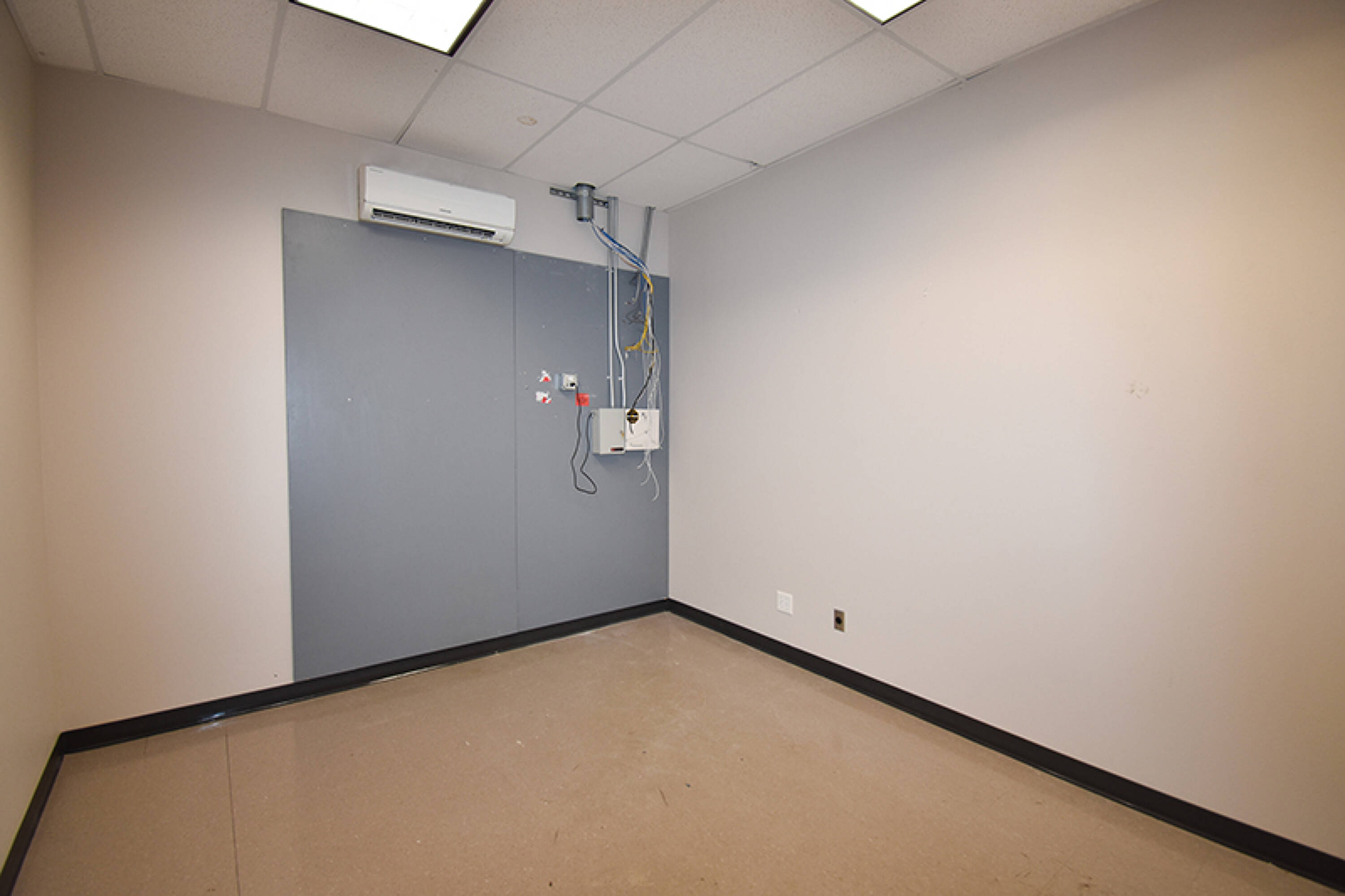 1411 Mapleton Ave, Bismarck, ND 58503