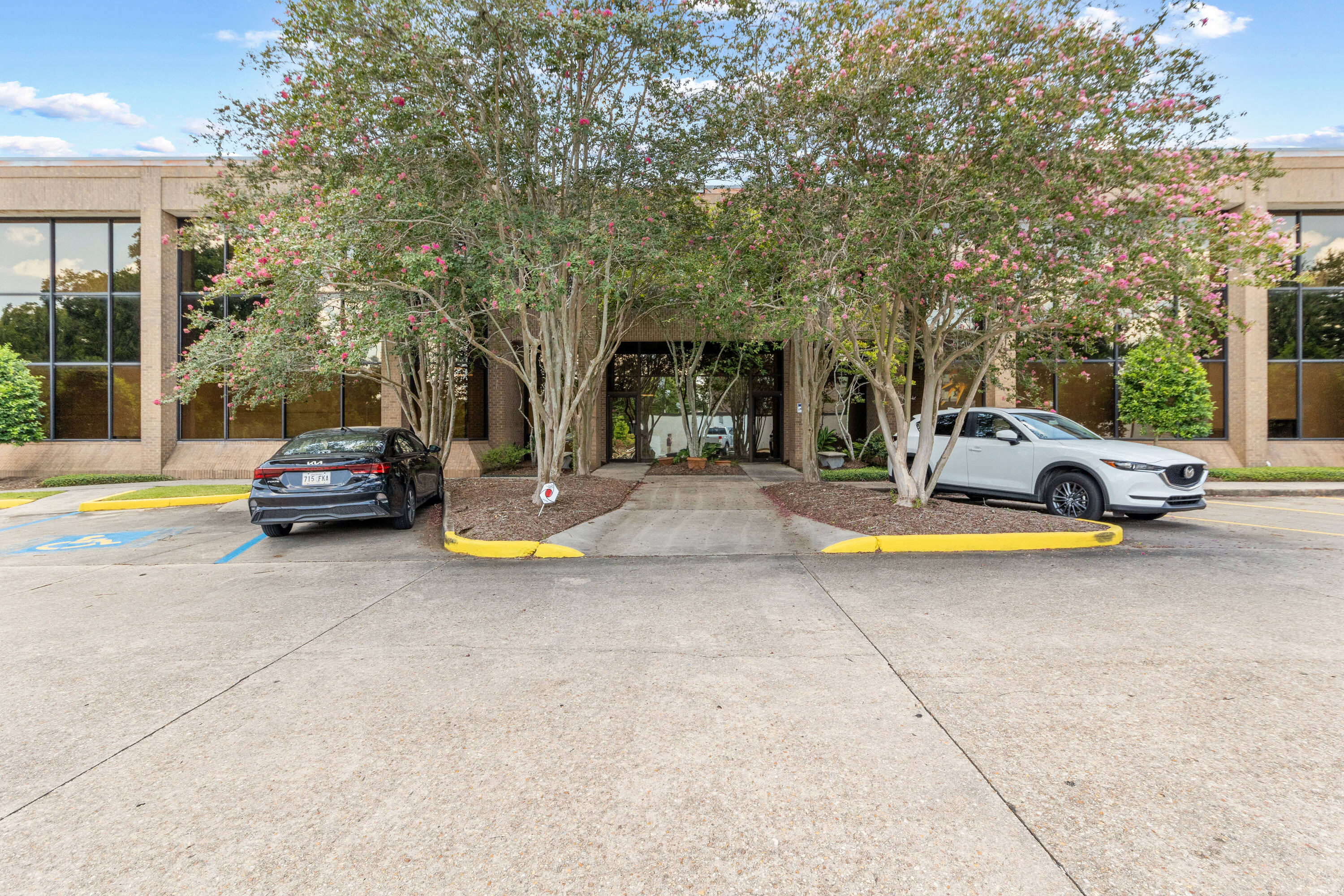 1405 W Pinhook Rd, Lafayette, LA 70503