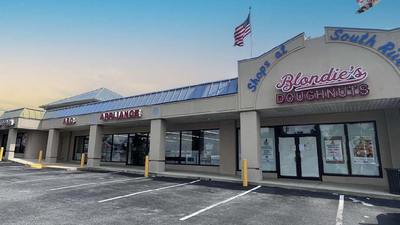 214 Mayo Road, Edgewater, US 21037