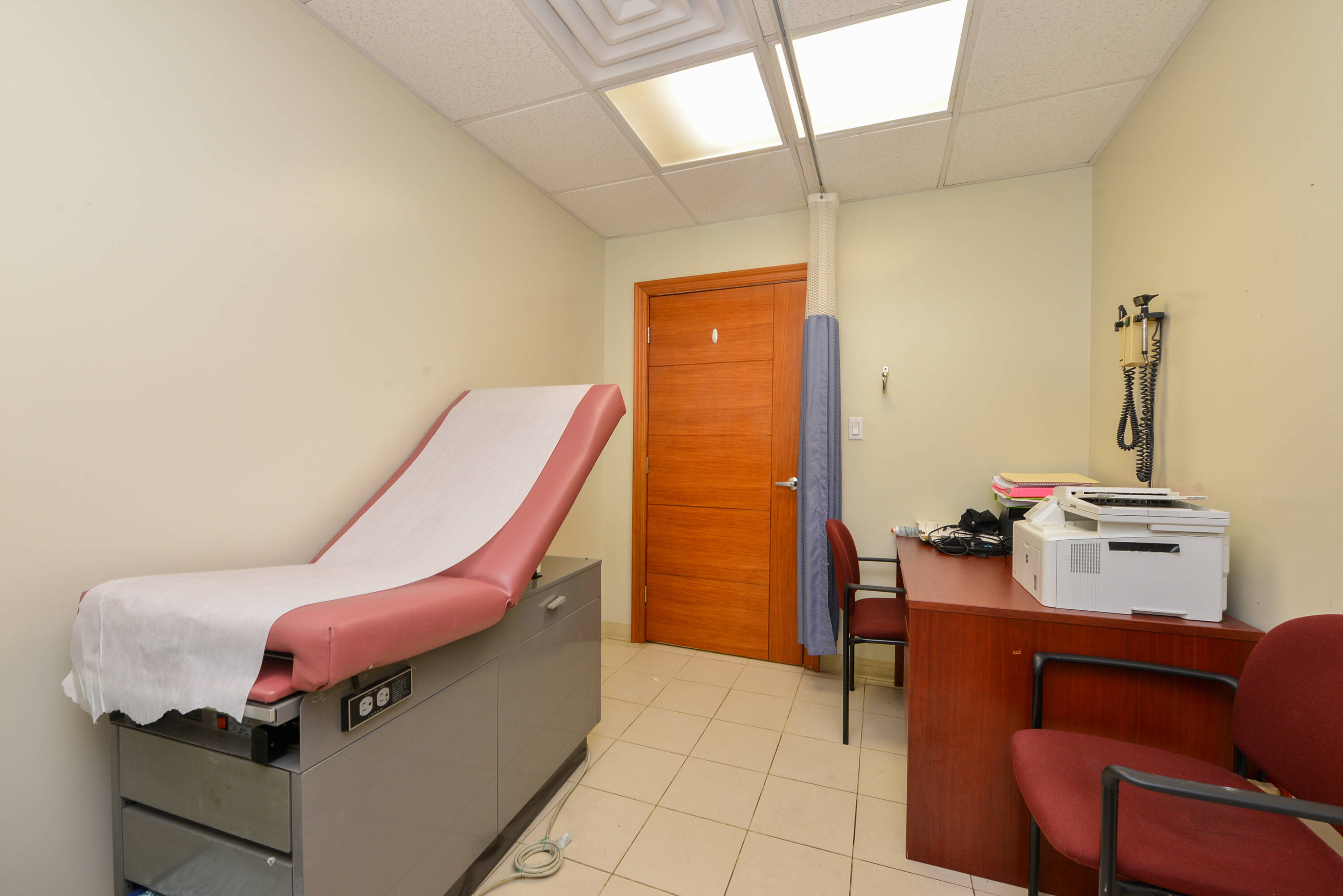 4902 Queens Blvd, Queens, NY 11377