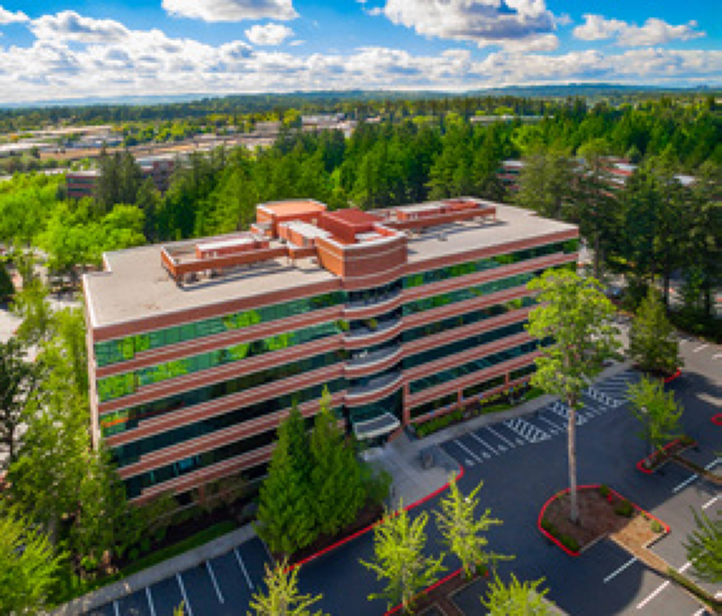 2 Centerpointe Dr, Lake Oswego, OR 97035