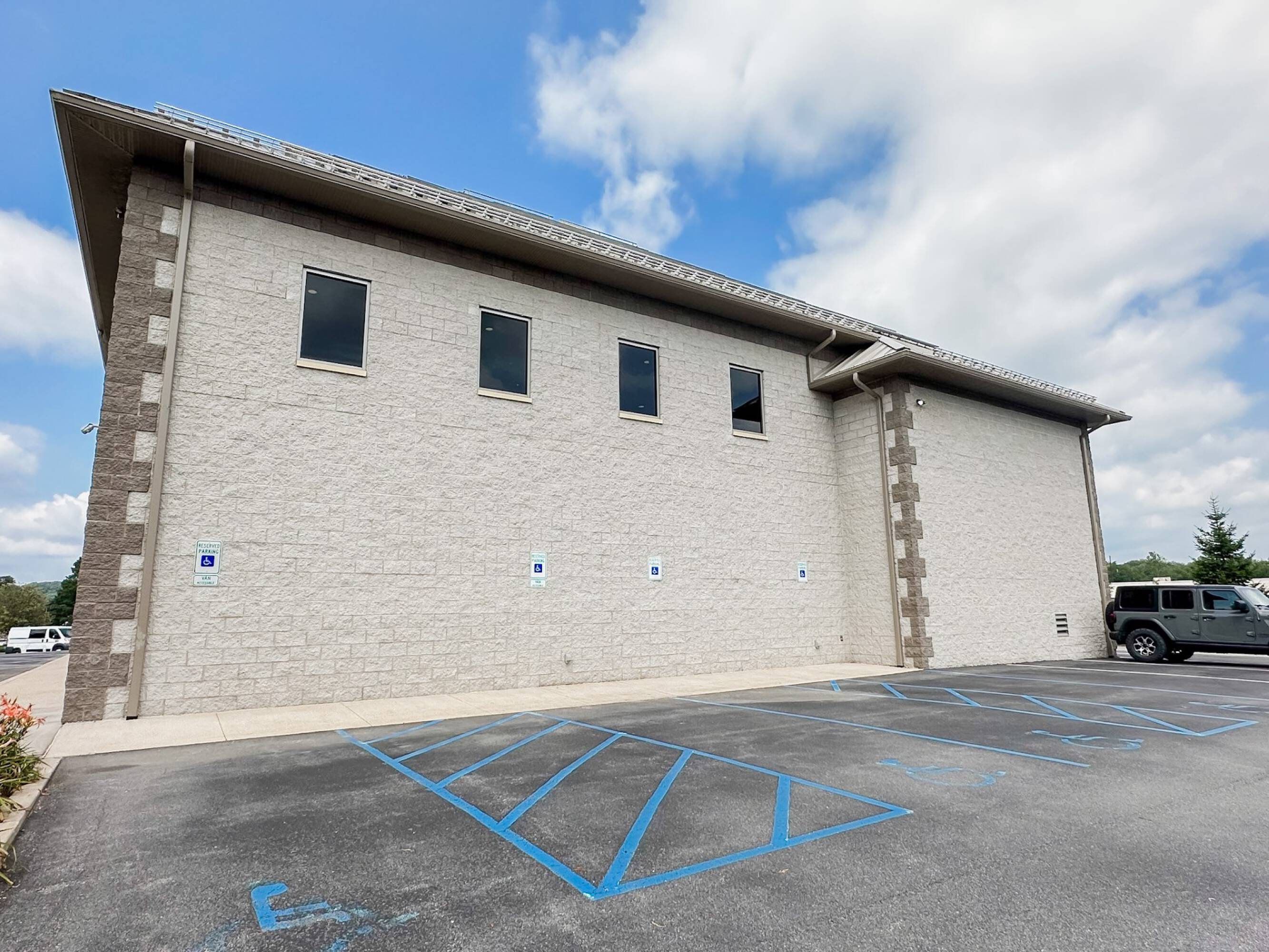 635 N Loyalsock Ave, Montoursville, PA 17754