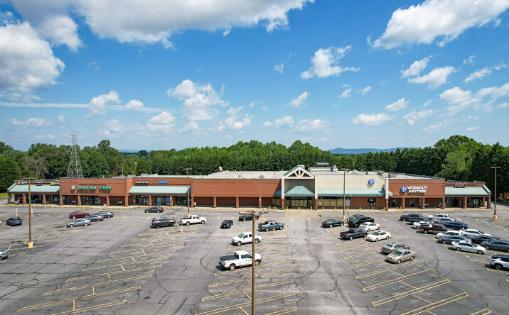 Pictures of Retail property located at 2515 Springs Rd NE, Hickory, NC 28601 for lease - image #1