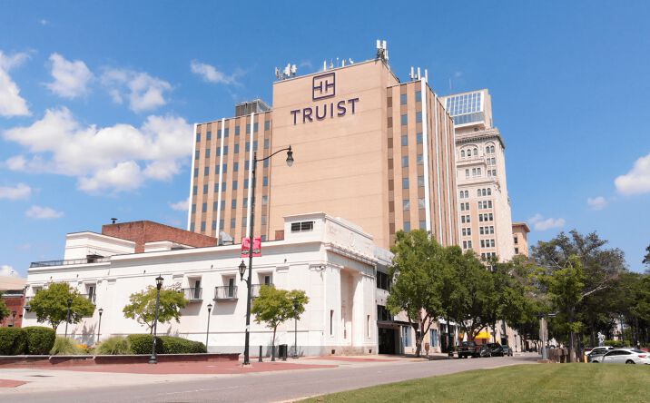 Pictures of Office property located at 801 Broad St, Augusta, GA 30901 for lease - image #1