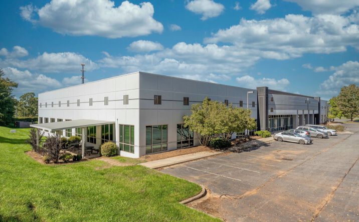 Pictures of Office, Industrial property located at 6125-6135 Lakeview Rd, Charlotte, NC 28269 for lease - image #1