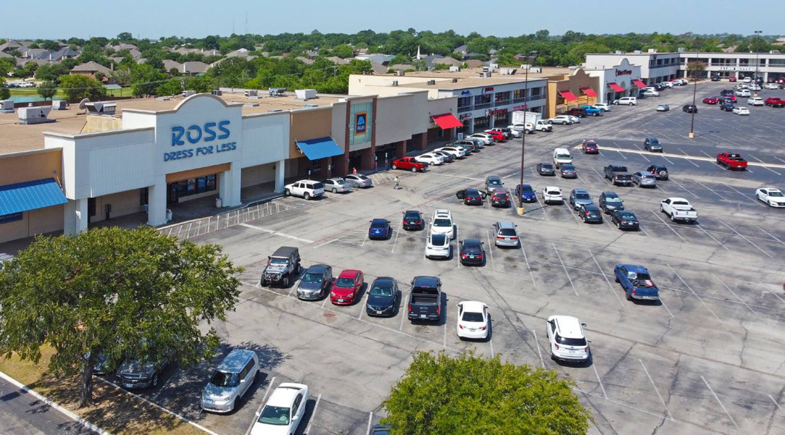 1201 W Airport Fwy, Euless, TX 76040