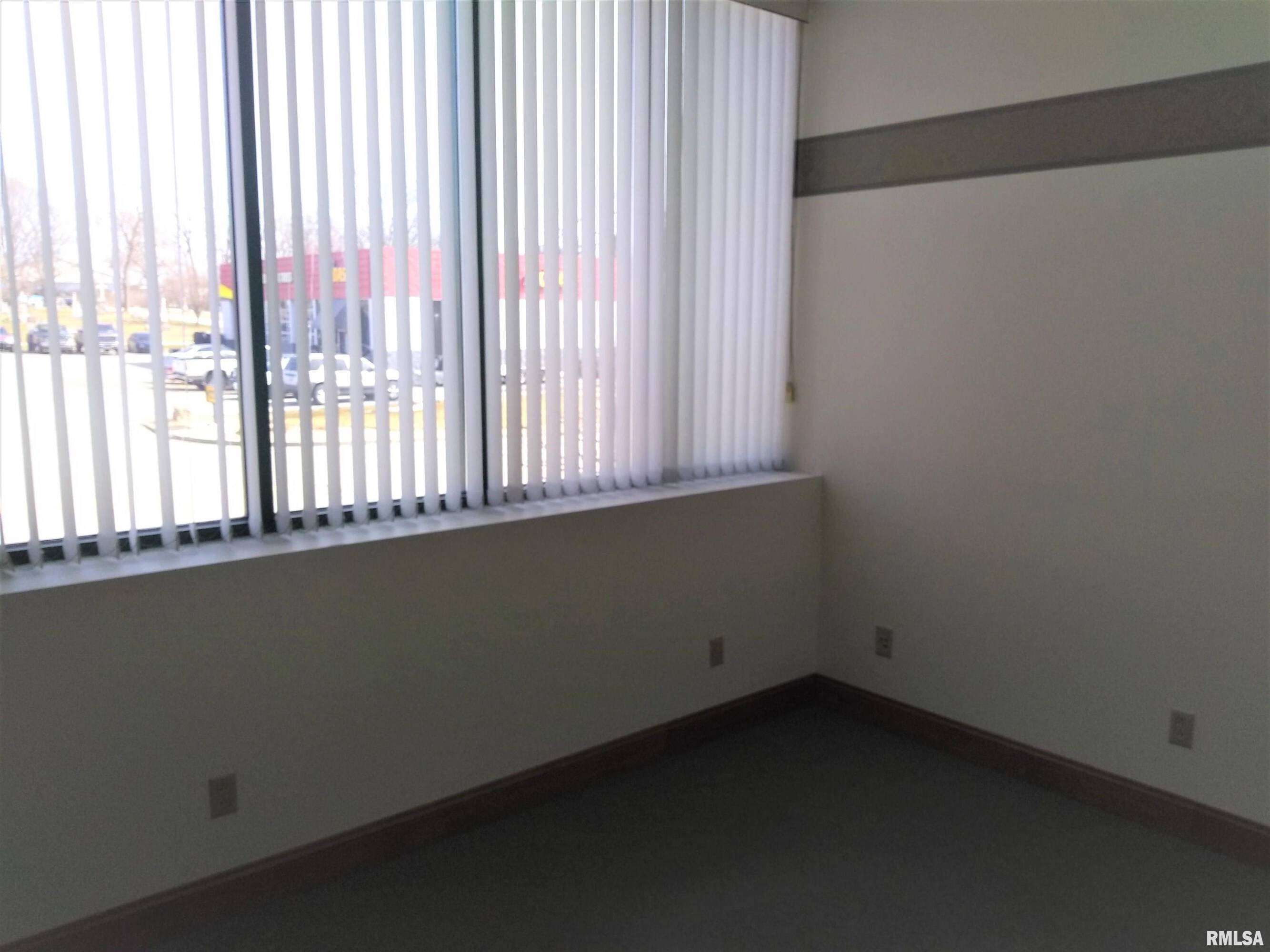 3236 BROADWAY Street, Quincy, IL 62301