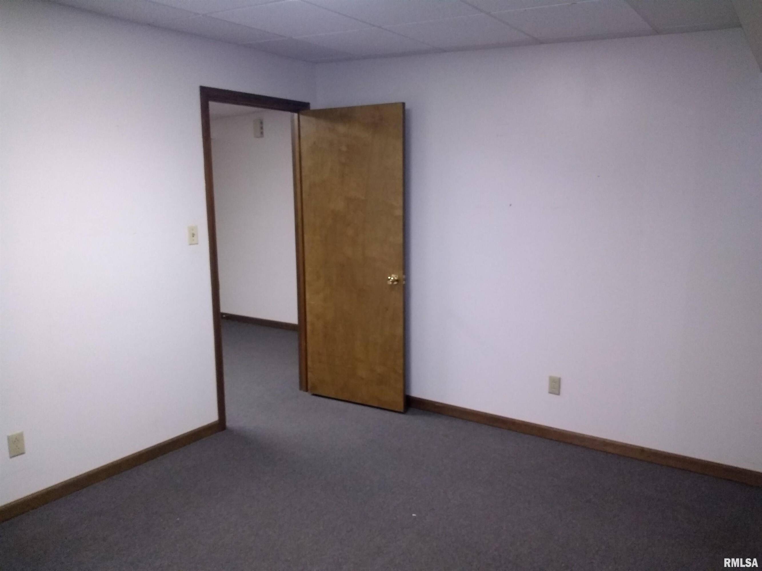 3236 BROADWAY Street, Quincy, IL 62301