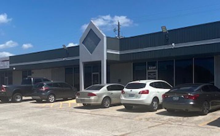 Pictures of Retail, Industrial property located at 5303 Easthampton Dr, Houston, TX 77039 for lease - image #1