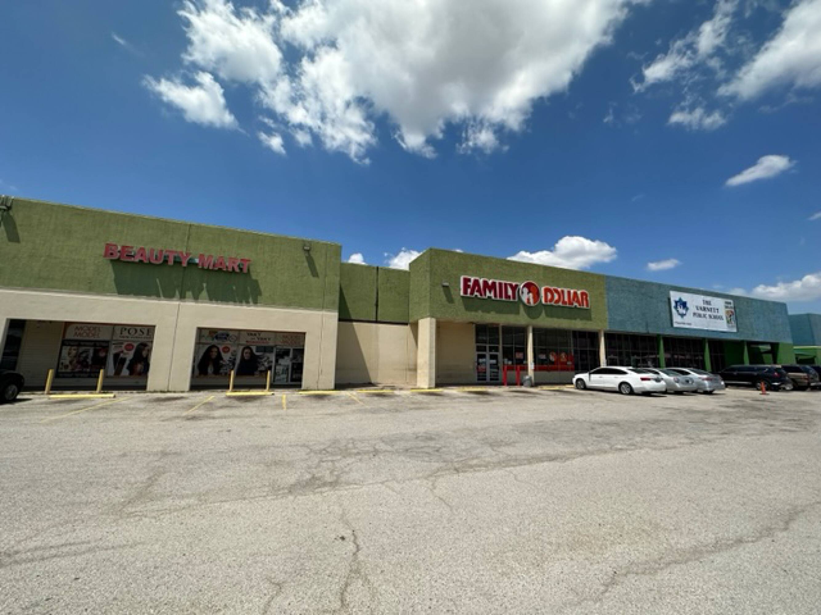 800 Maxey Rd, Houston, TX 77013