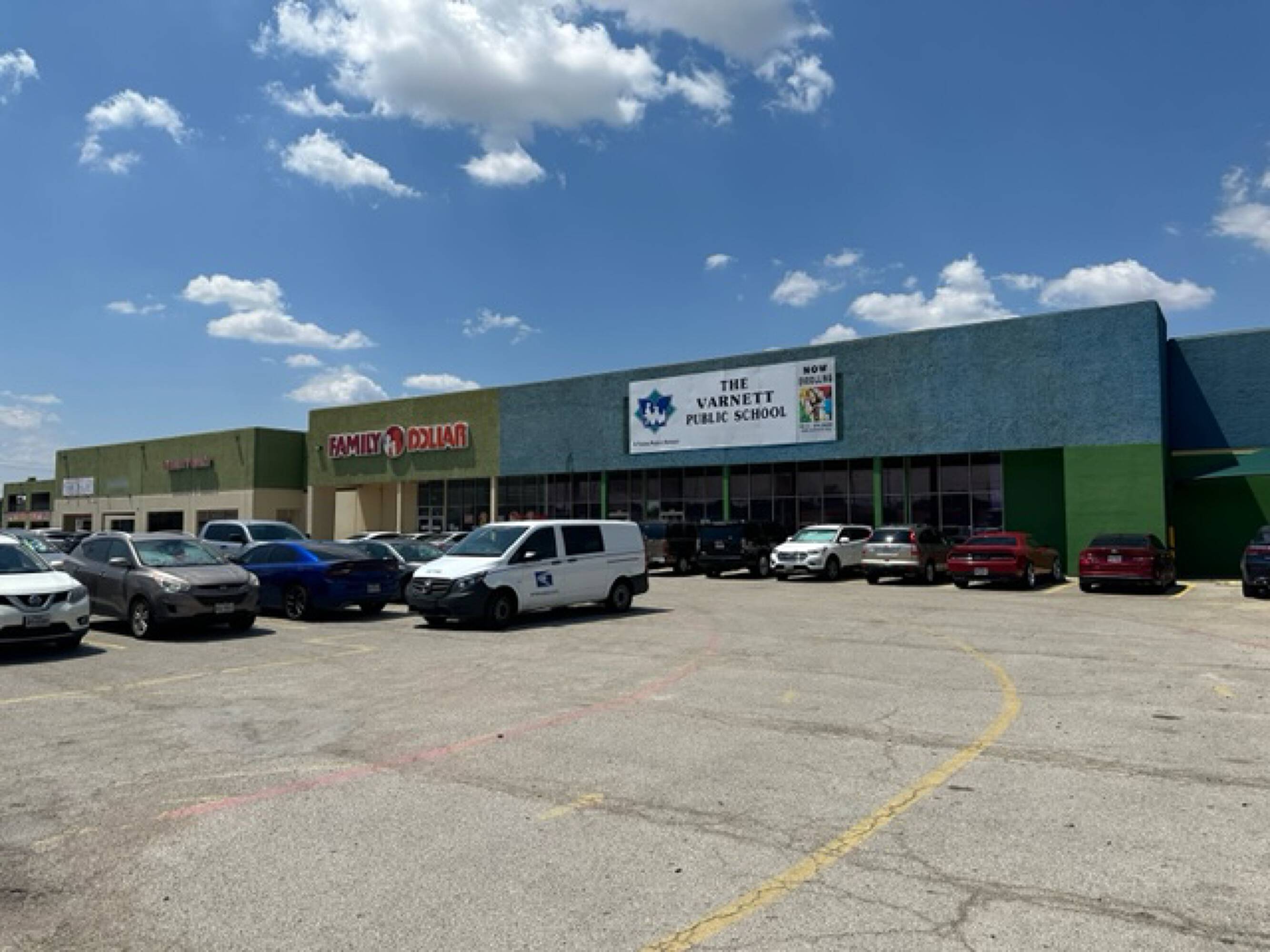 800 Maxey Rd, Houston, TX 77013