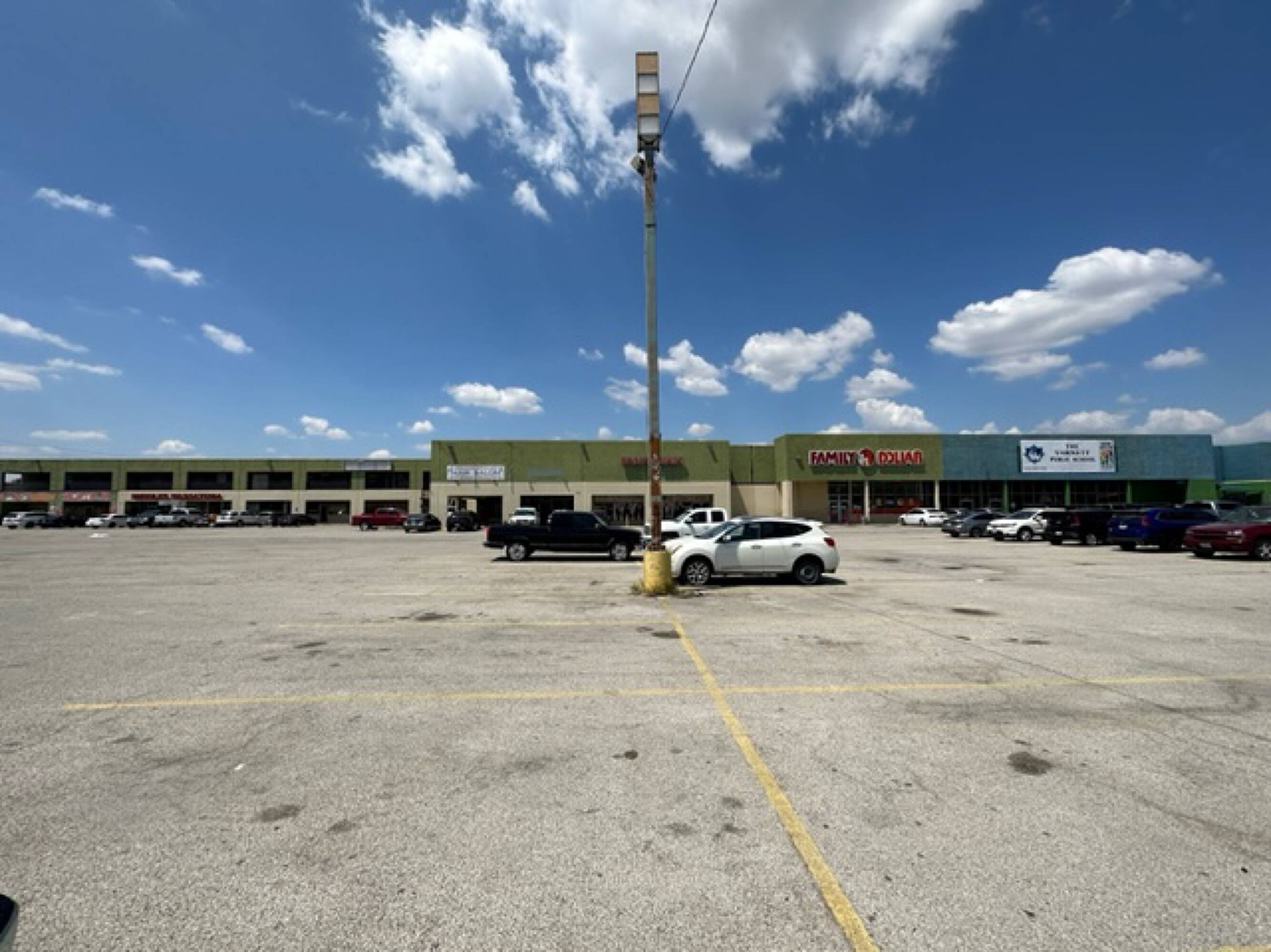 800 Maxey Rd, Houston, TX 77013