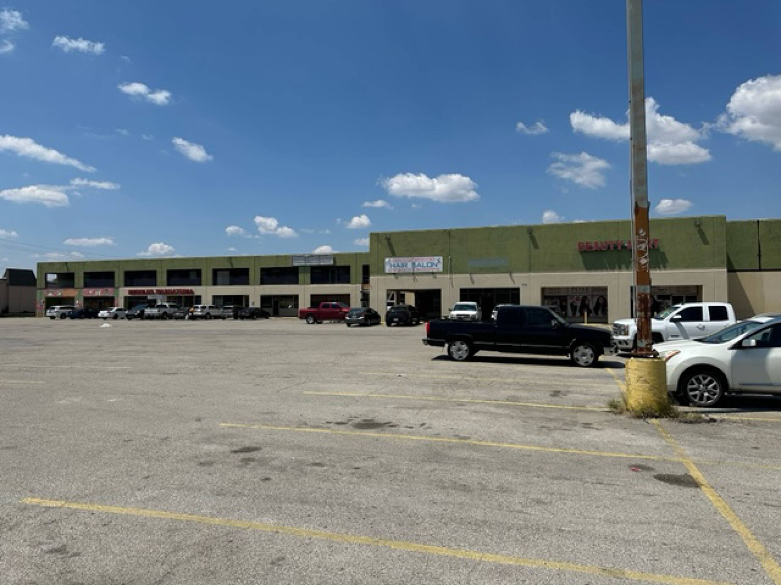 800 Maxey Rd, Houston, TX 77013