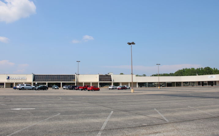 Pictures of Retail, Office, Special Purpose property located at 1328 S Highland Ave, Jackson, TN 38301 for lease - image #1