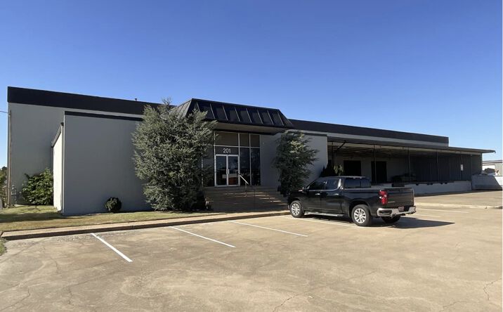 Pictures of Office, Retail, Industrial property located at 201 N Ann Arbor Ave, Oklahoma City, OK 73127 for lease - image #1