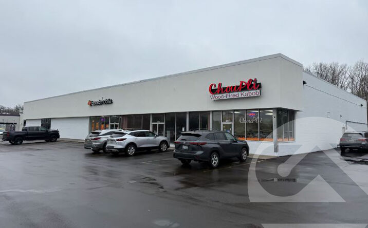 Pictures of Retail property located at 4359 W Saginaw Hwy, Lansing, MI 48917 for lease - image #1