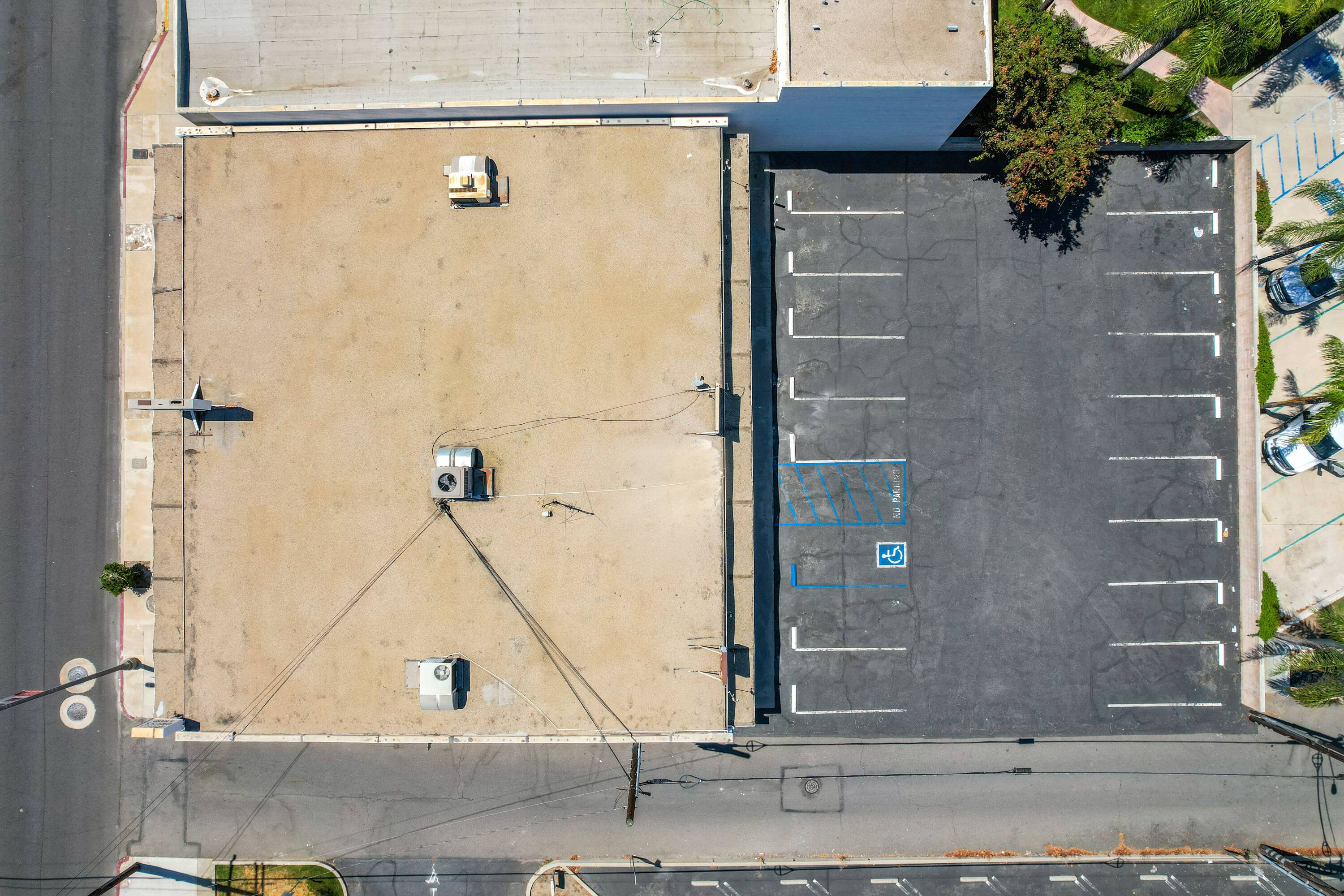 345 N La Cadena Dr, Colton, CA 92324