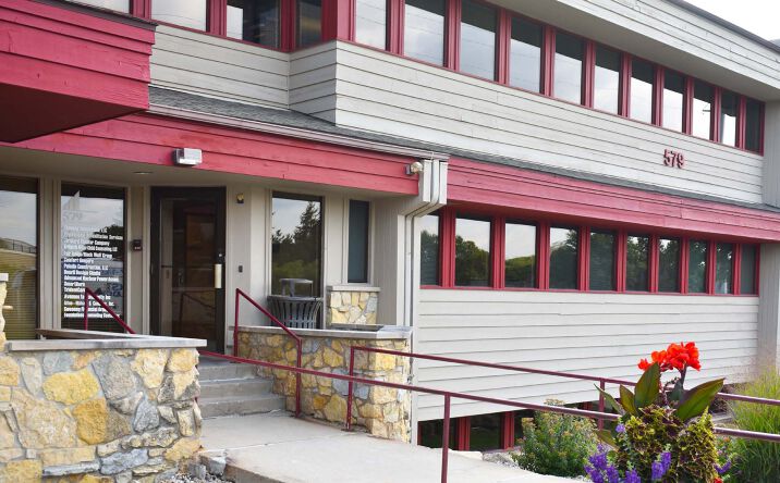 Pictures of Office property located at 579 D'onofrio Dr, Madison, WI 53719 for lease - image #1