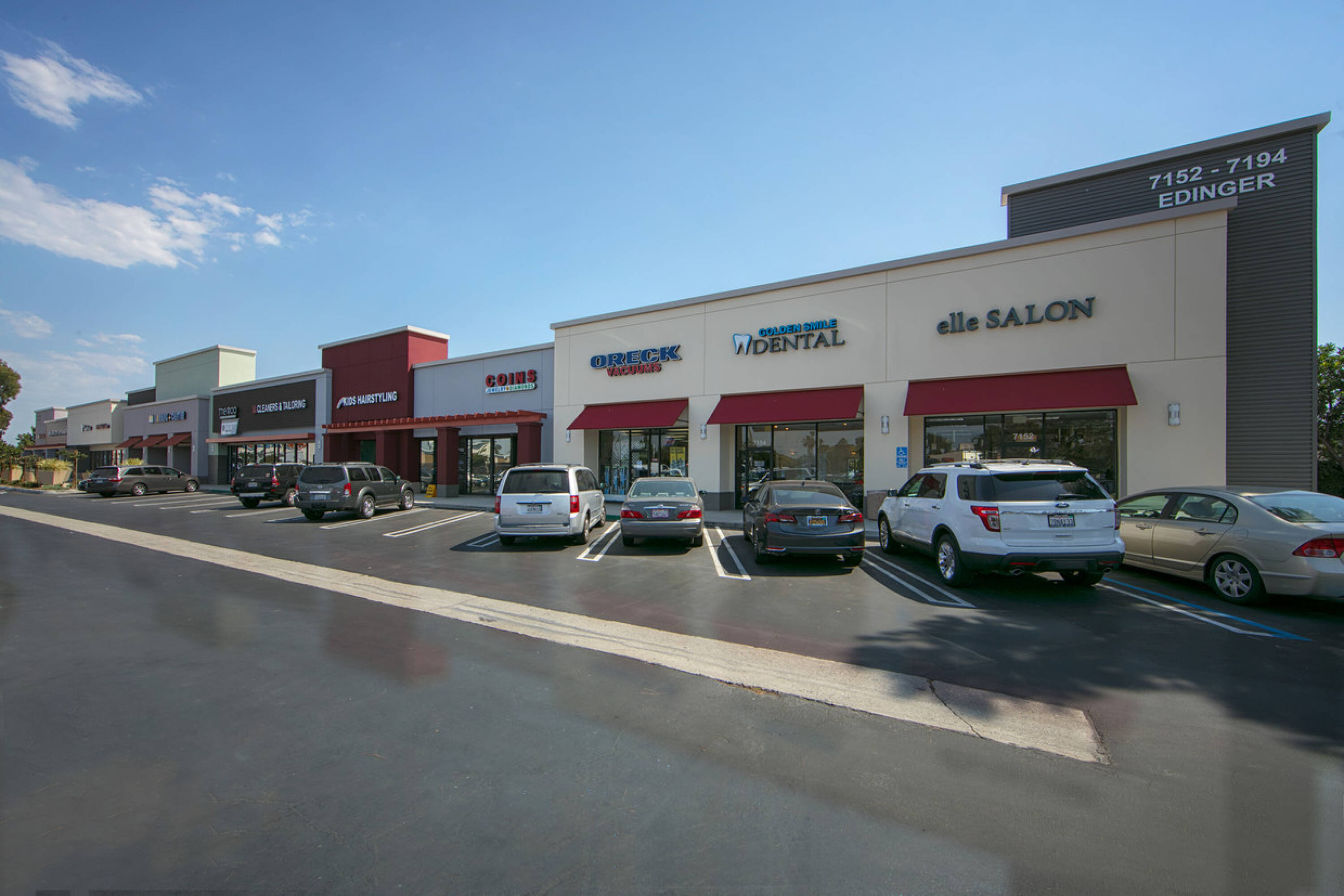 7066 Edinger Ave, Huntington Beach, CA 92647