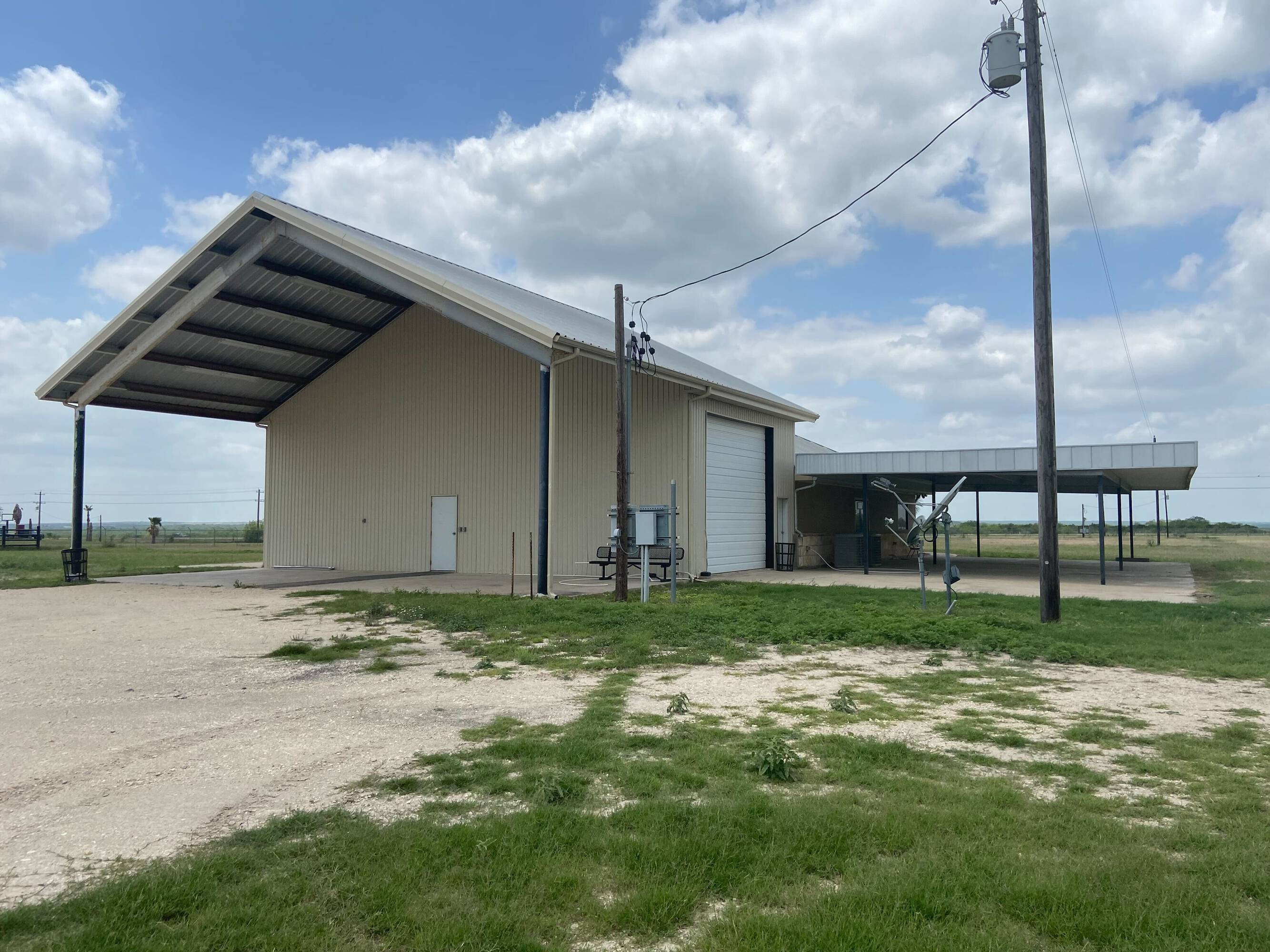 3710 IH 37, Three Rivers, TX 78071